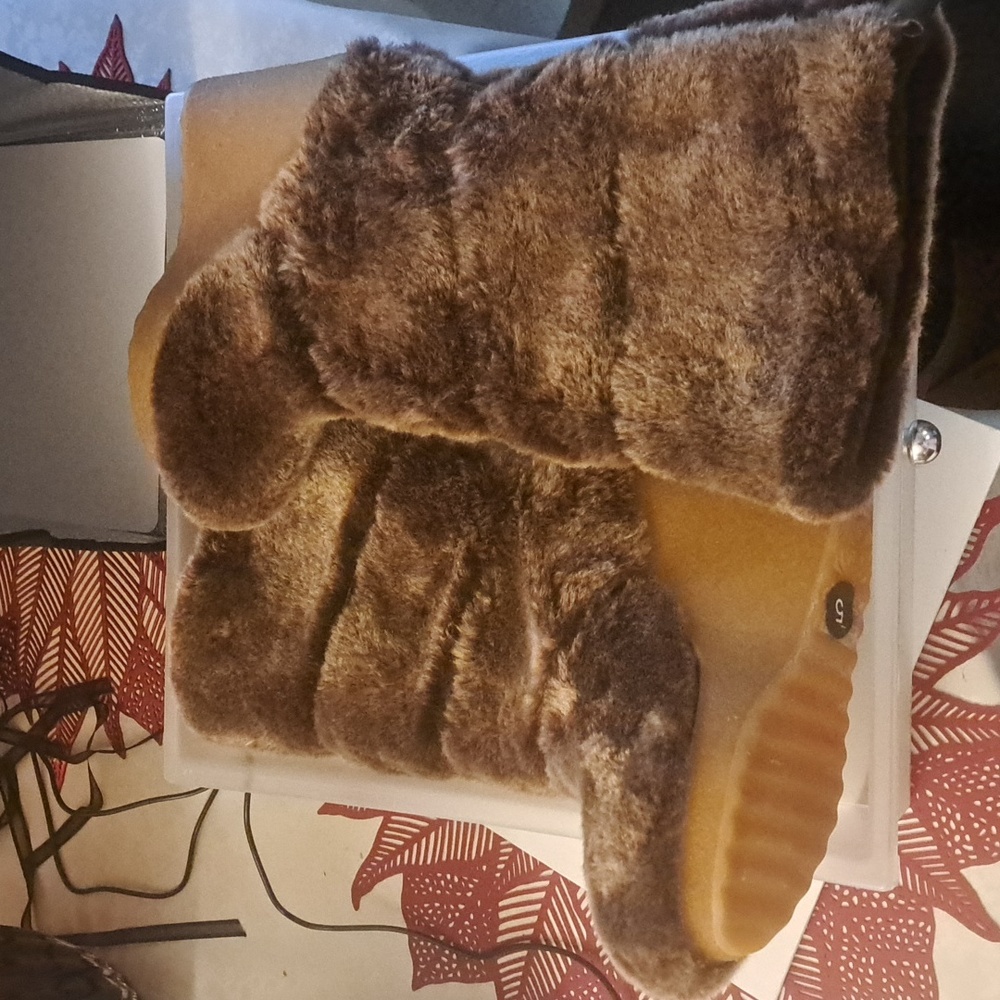 TORY BURCH Cocoa Brown Kiki Shearling Sherpa Boots, 5M